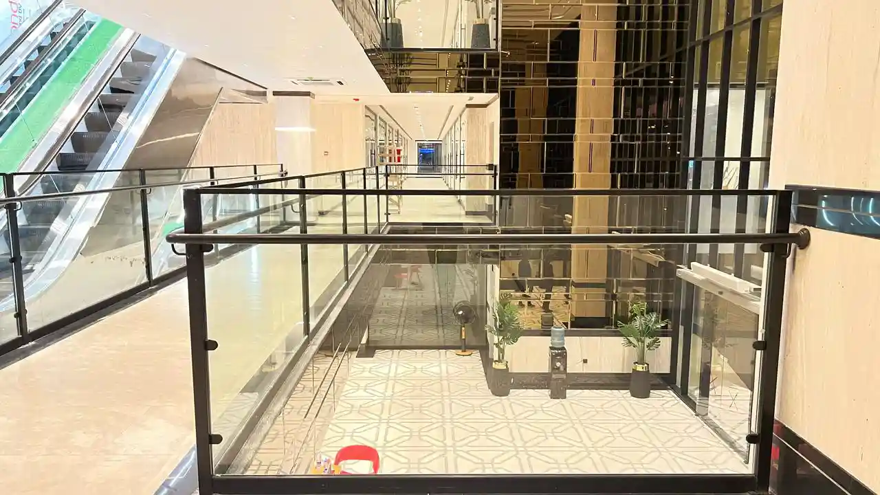 Site progress · 09